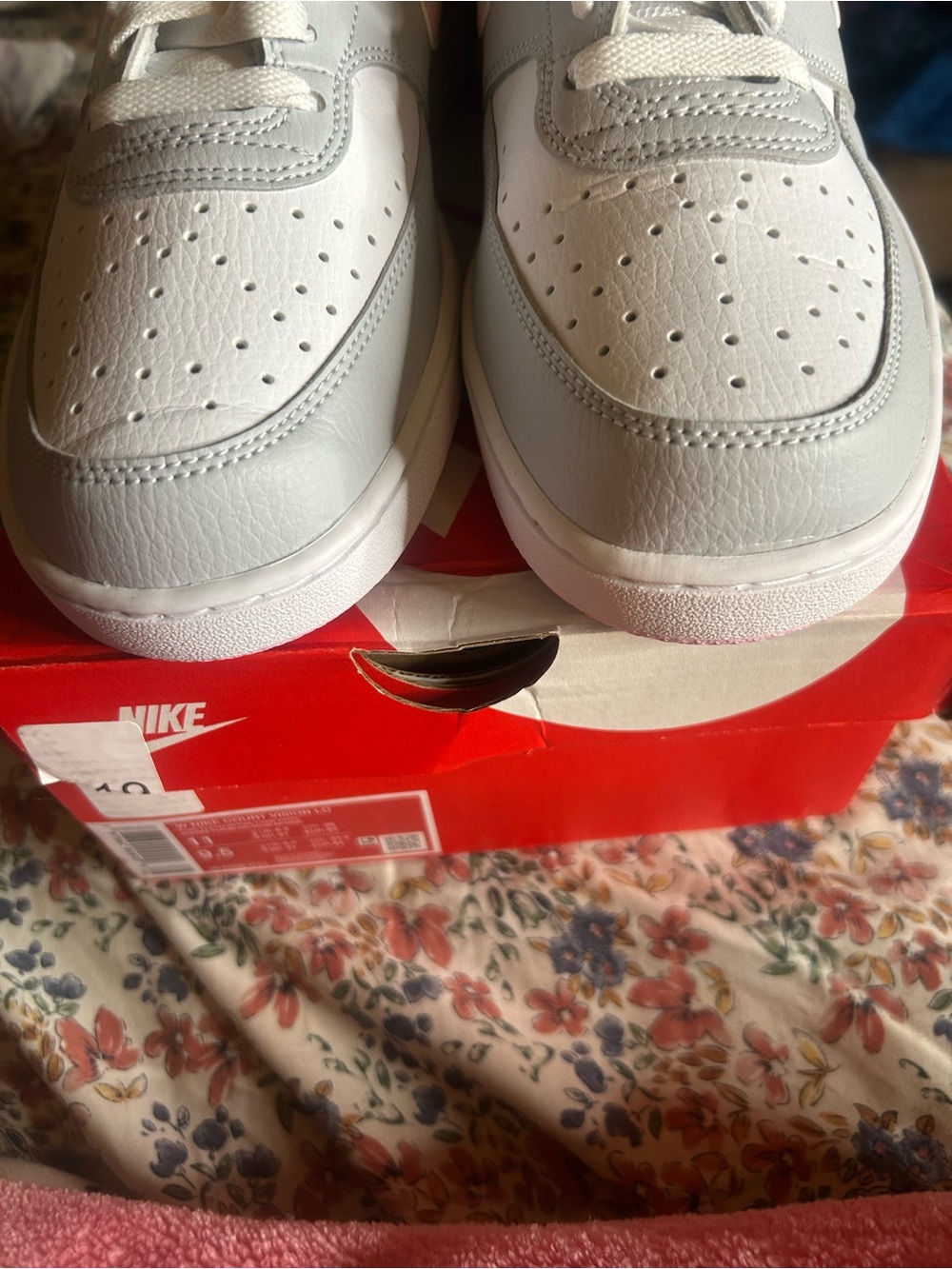 New with box Nike court vision LoveLow-Top in Light Gray with Pink Swoosh women - Picture 8 of 10